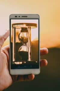 Gana Dinero Con Las Fotos Que Tomas Con Tu Smartphone clock